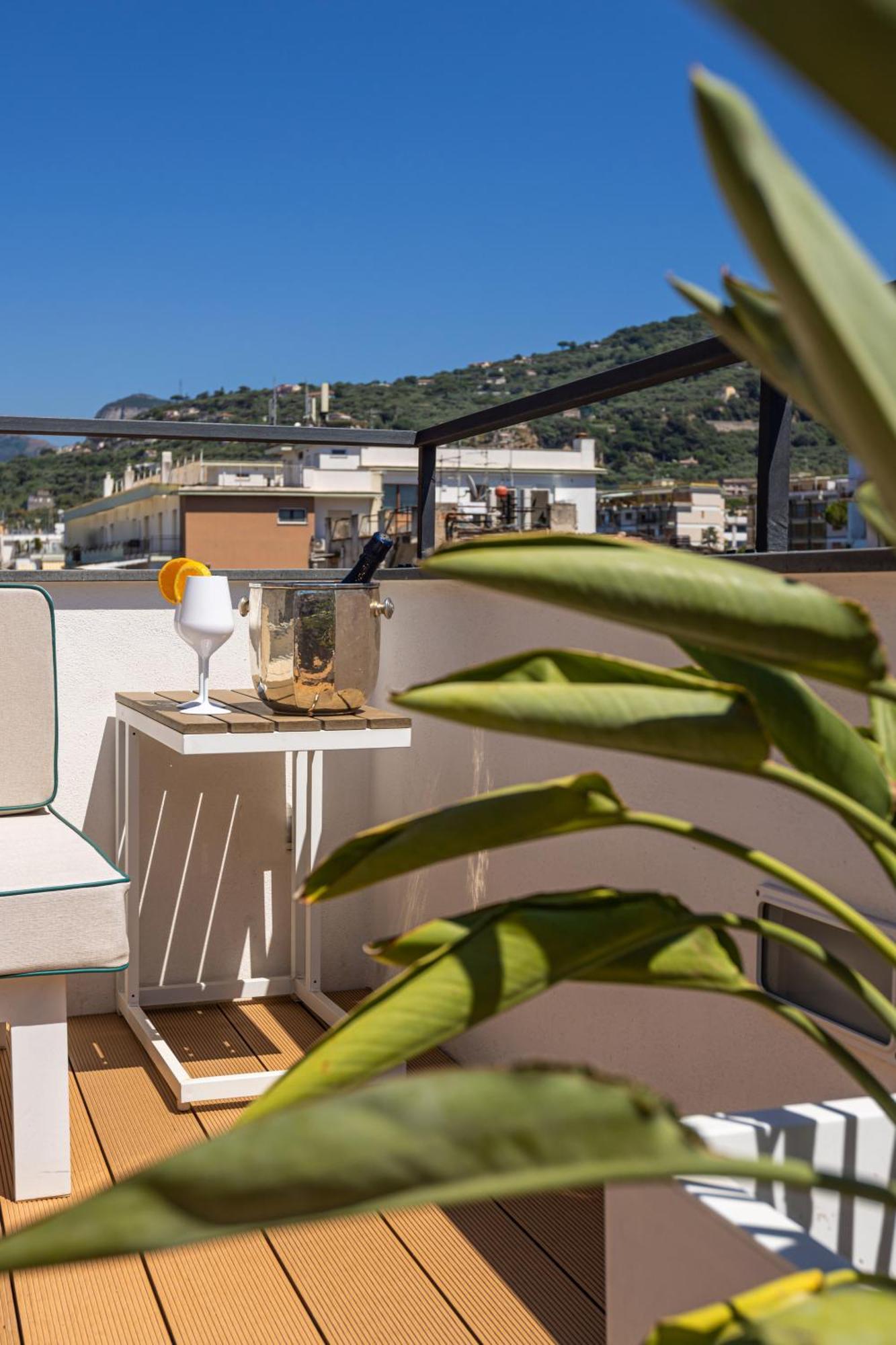 סורנטו Boutique Suites 186 מראה חיצוני תמונה